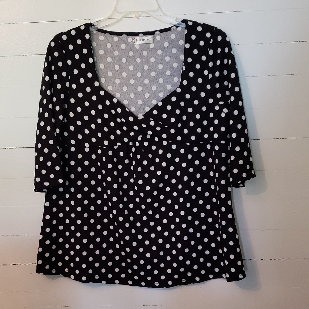 NWOT  Polka-Dot Top                         0113